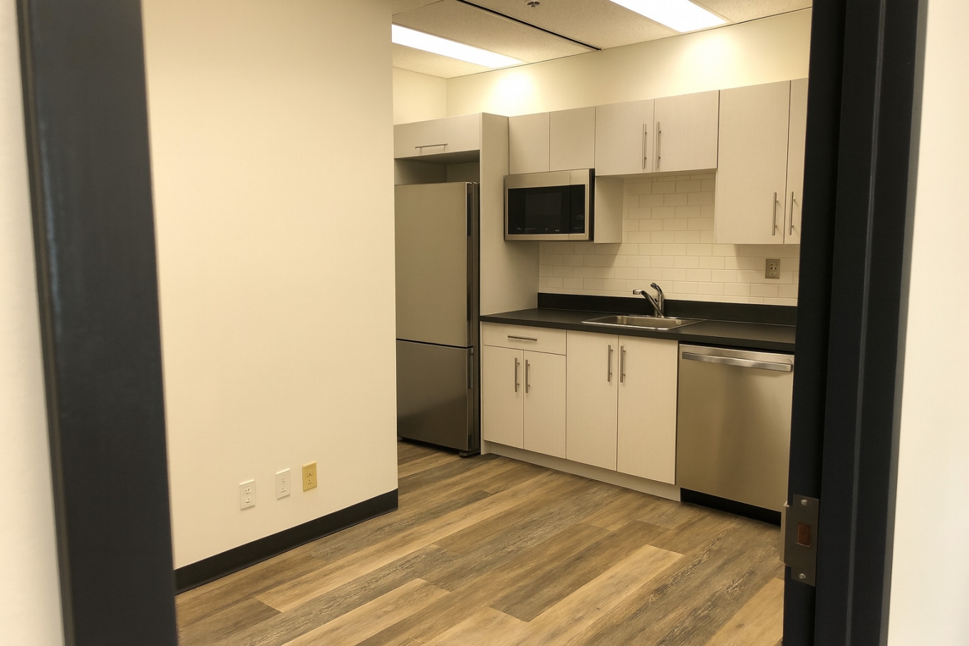 Corner suite with deck