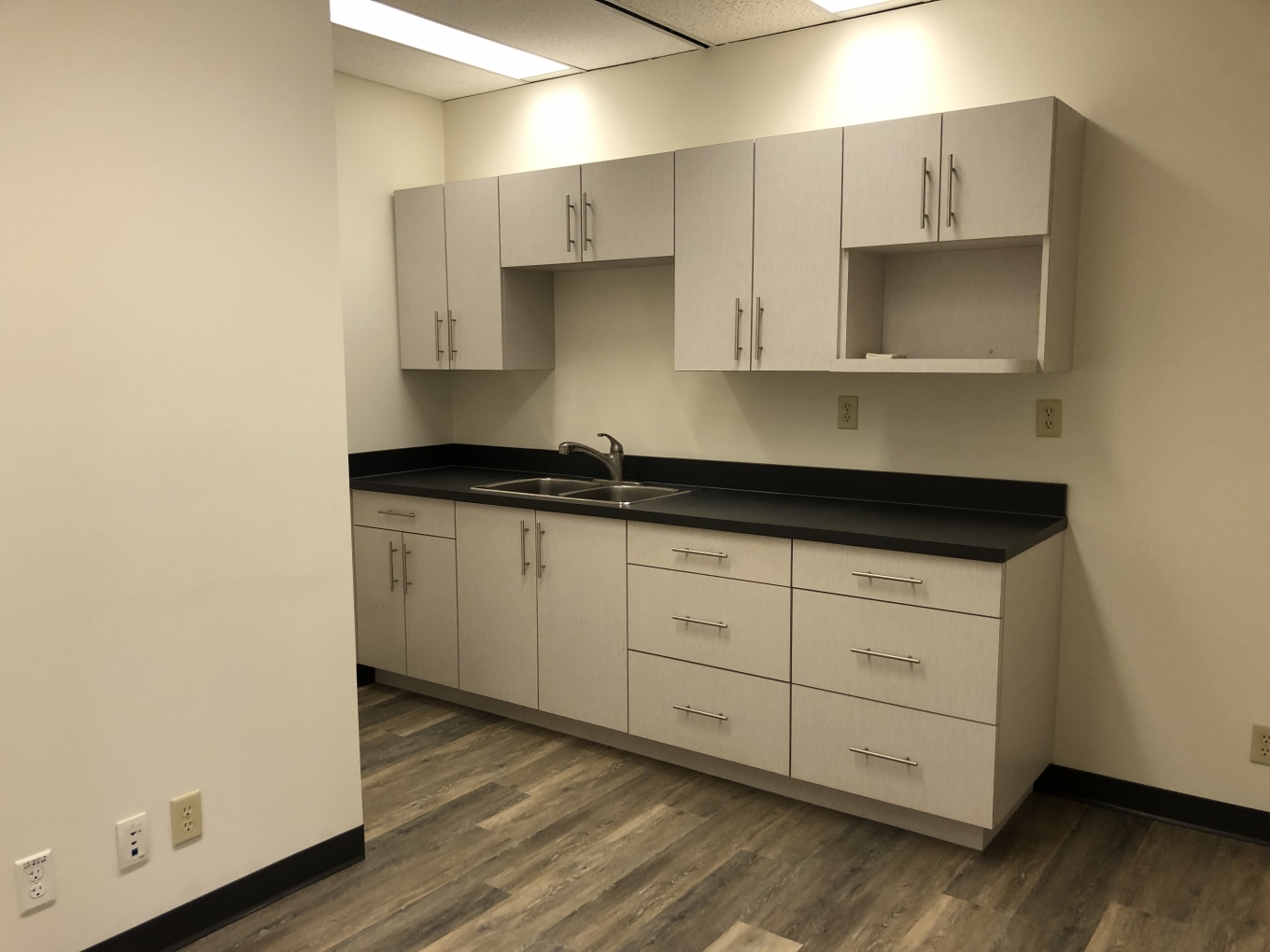 Corner suite with deck