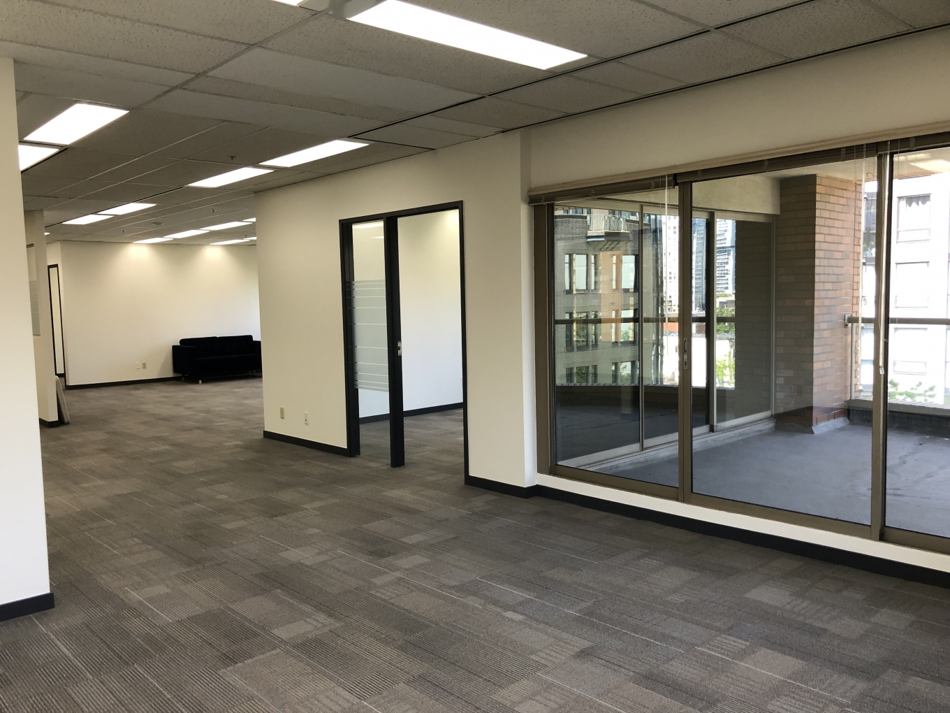 Corner suite with deck