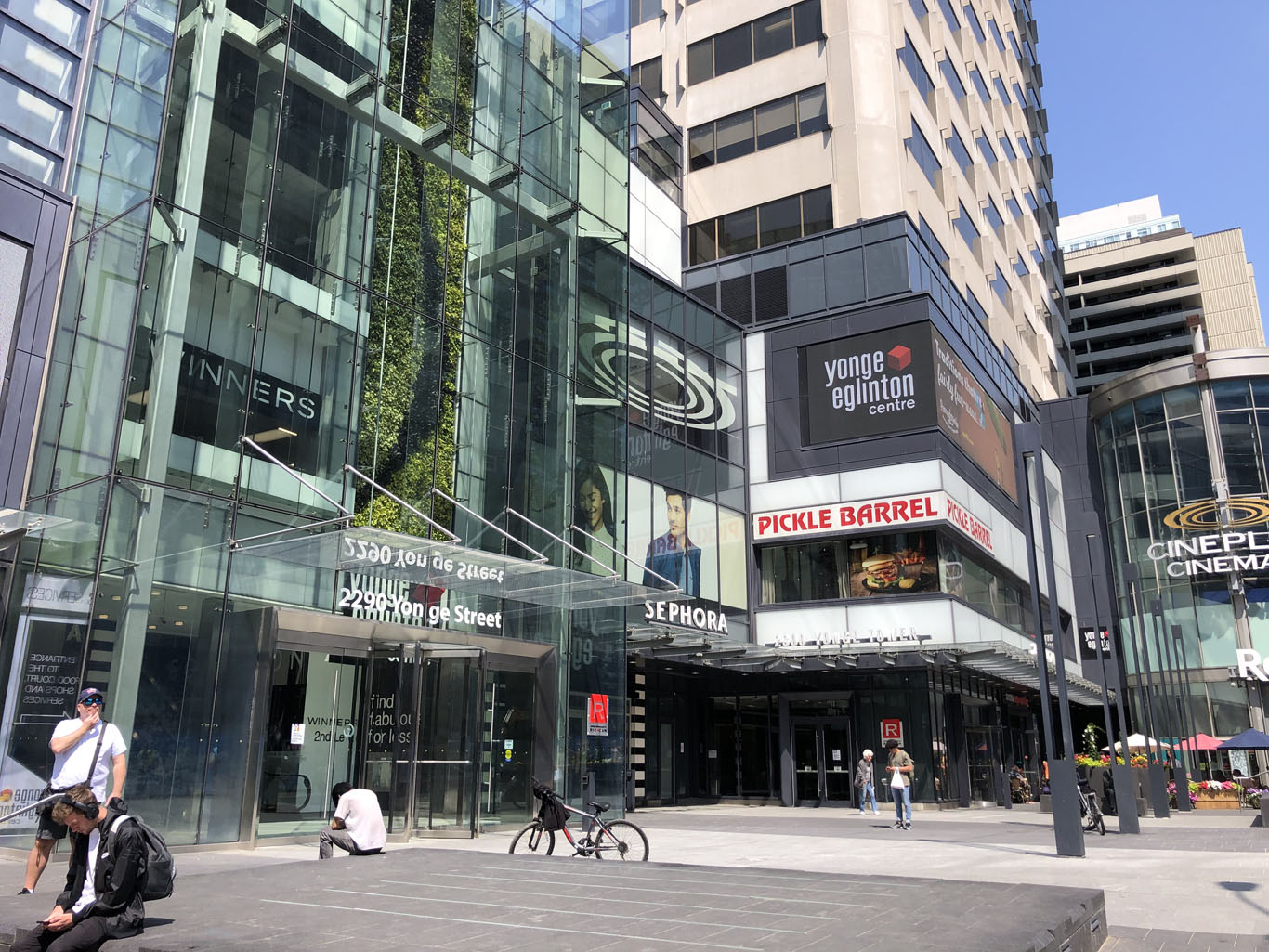 Intelligent - 2300 Yonge