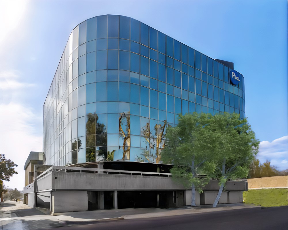 500 South Sepulveda Boulevard