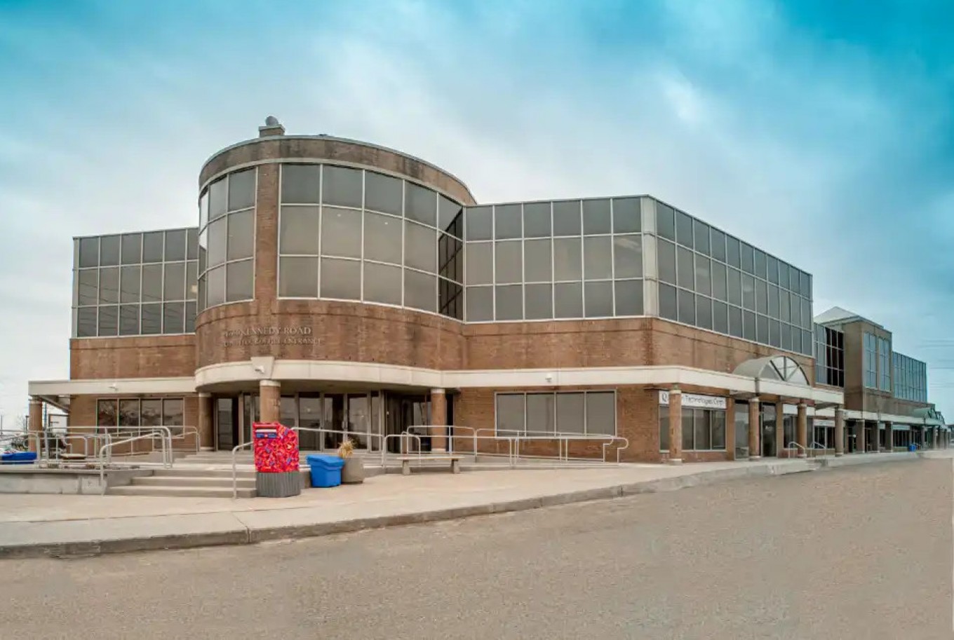 Zemlar - 6660 Kennedy (201-205)