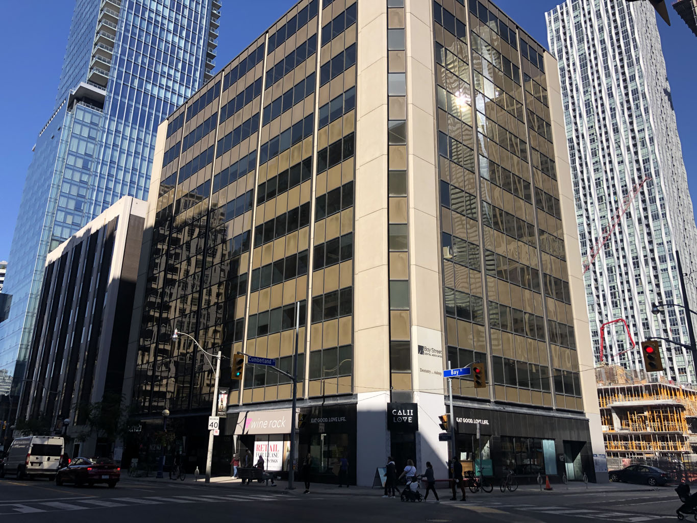 Regus - 1235 Bay (5 & 7)