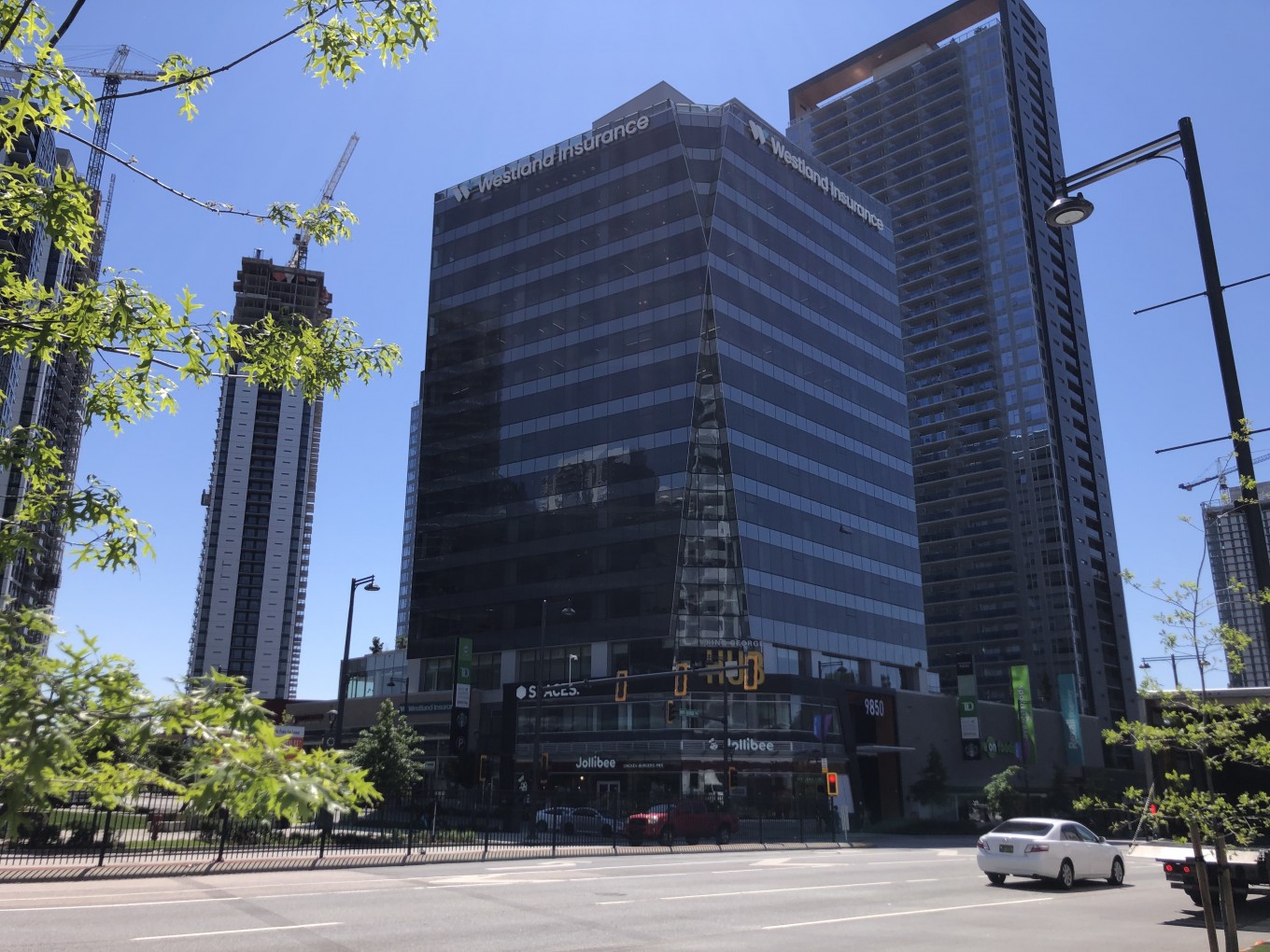 Regus - 9850 King George