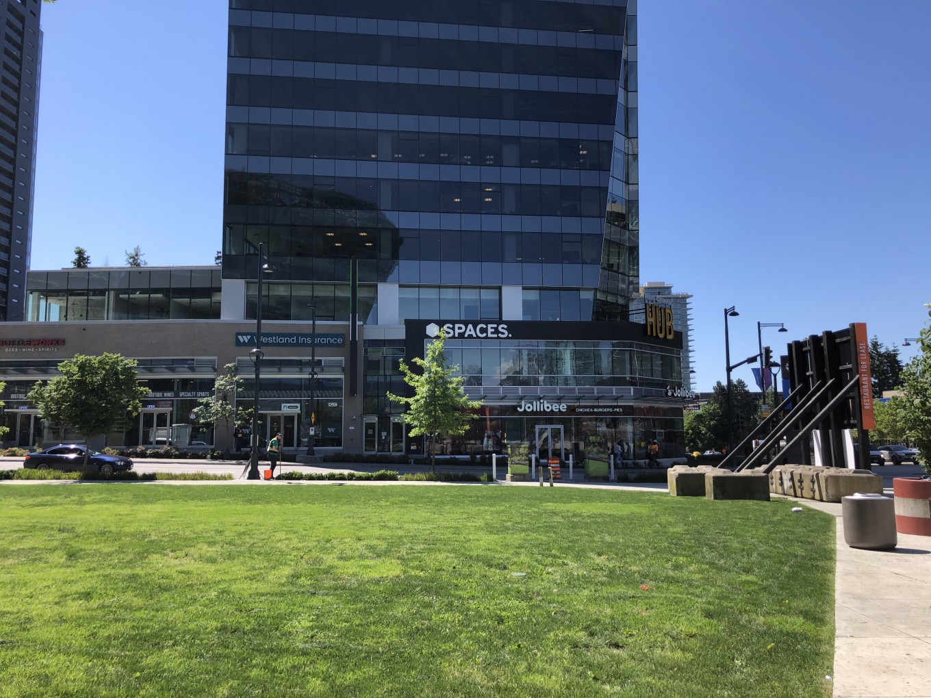 Regus - 9850 King George